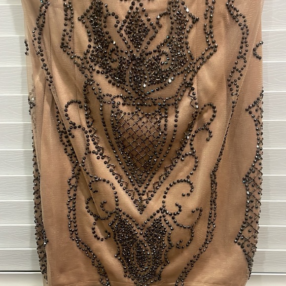 Short cocktail dress, size 11/12. Nude with black beading - Picture 4 of 5